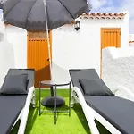 Virginia 555. Sol Y Playa * Адехе